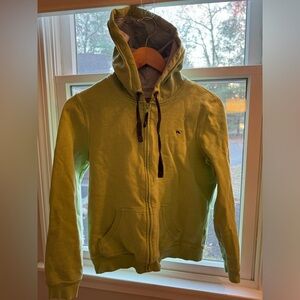 Vineyard vines medium zip up sweatshirt